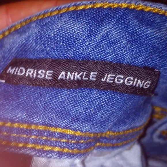 Rue21 size 8 jeggings - Picture 2 of 7